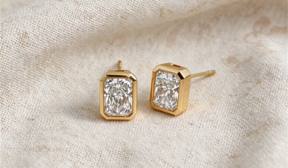Moissanite vs Cubic Zirconia: Cost and Positioning
