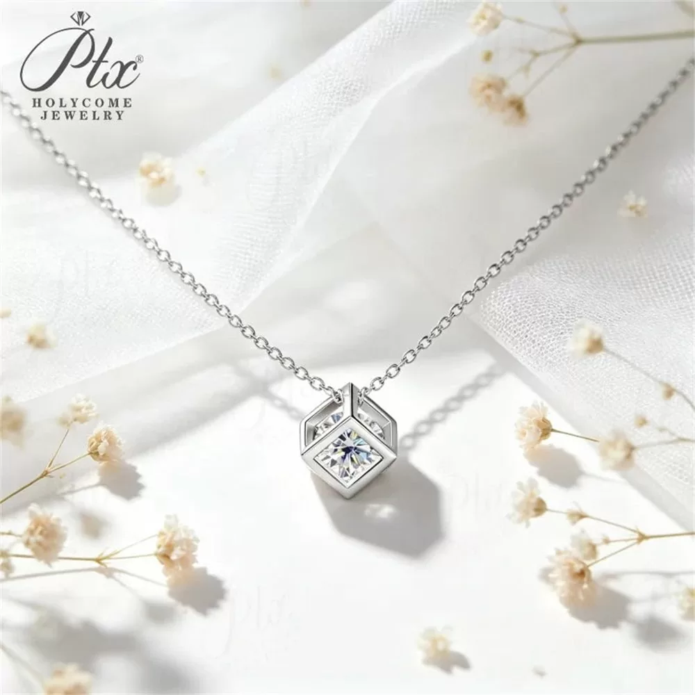 Moissanite 0.5ct–1.0ct Round Cut Necklace Wholesale VVS1 GRA detail view 2