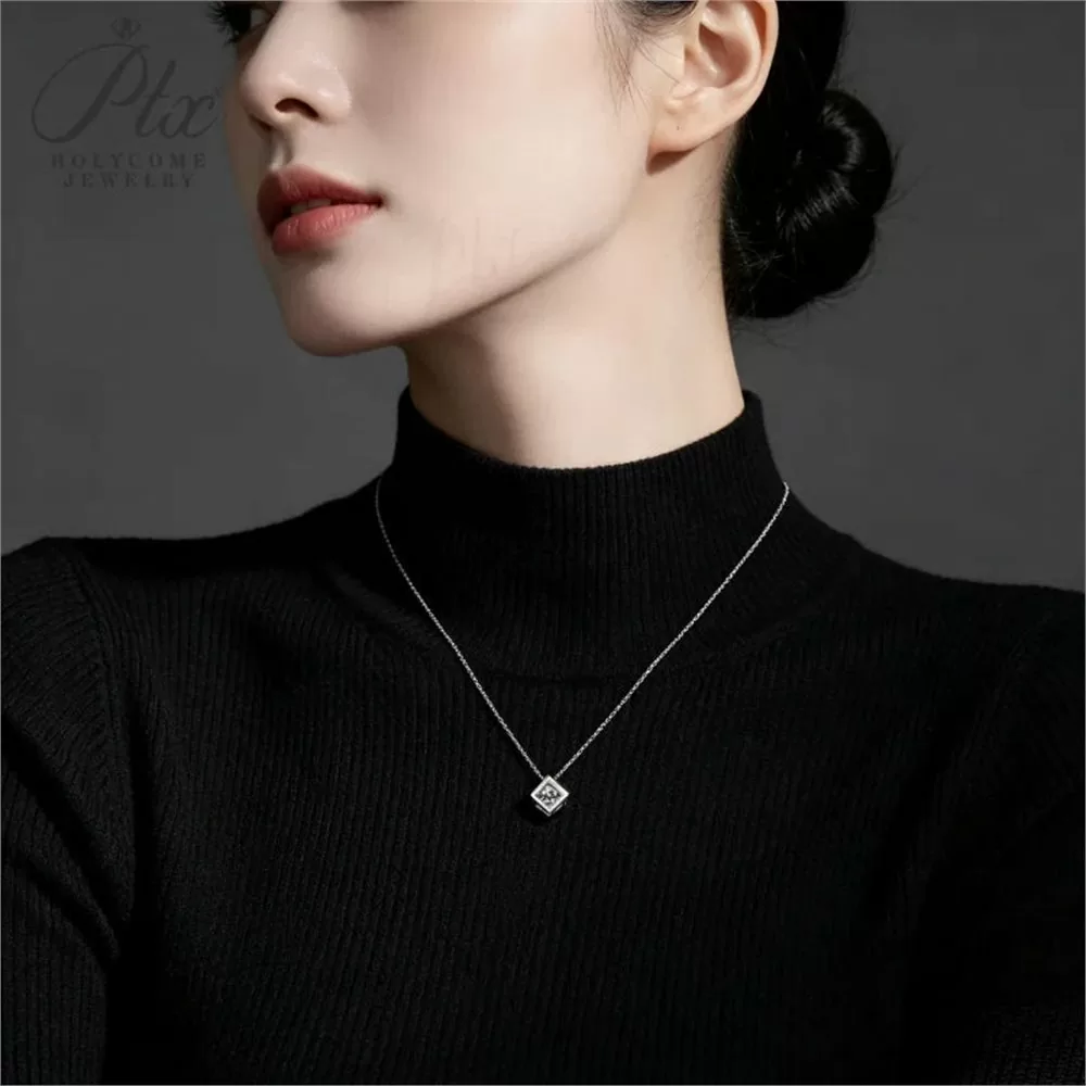 Moissanite 0.5ct–1.0ct Round Cut Necklace Wholesale VVS1 GRA detail view 3