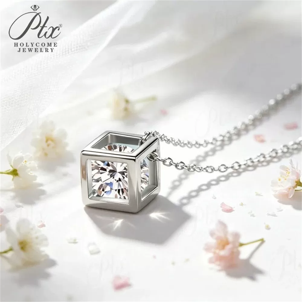Moissanite 0.5ct–1.0ct Round Cut Necklace Wholesale VVS1 GRA detail view 4